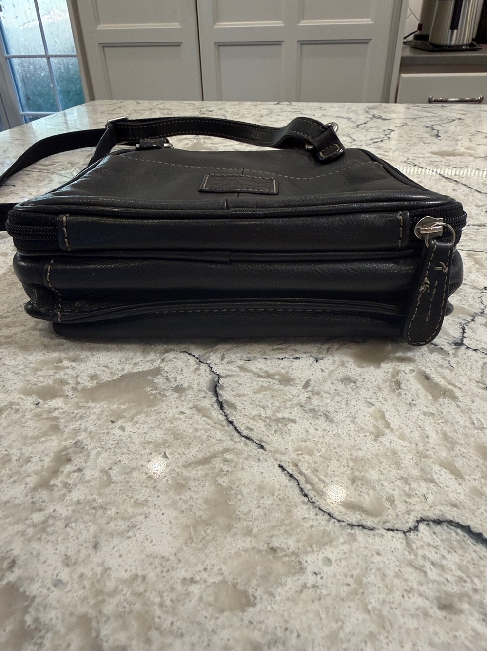 Fossil Vintage Soft Black Leather Organizer Crossbody Minimalist Bag Ring Accent - Picture 11 of 14